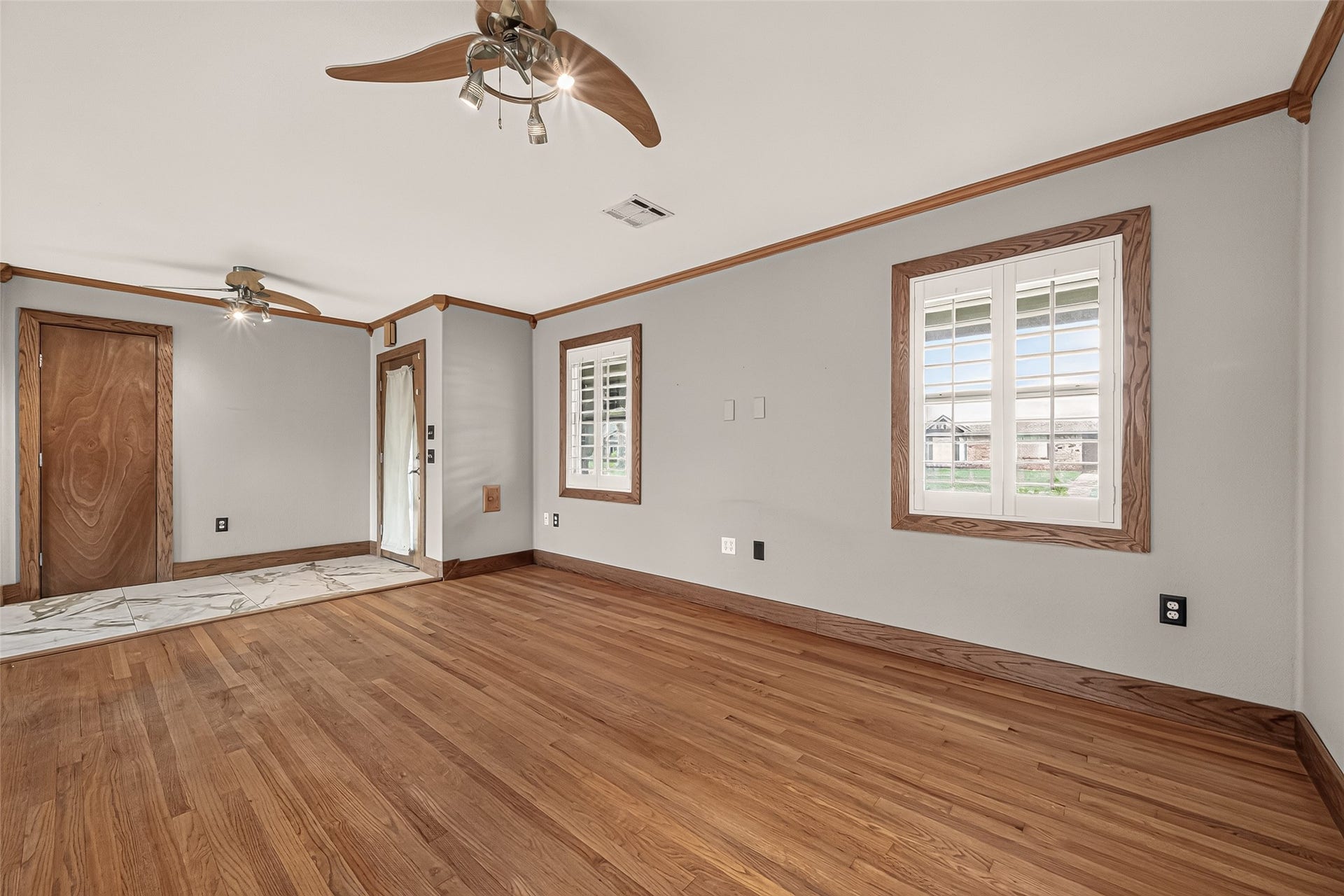2210 Lazybrook Drive, Houston, TX 77008 2210 Lazybrook Drive, Houston, TX 77008