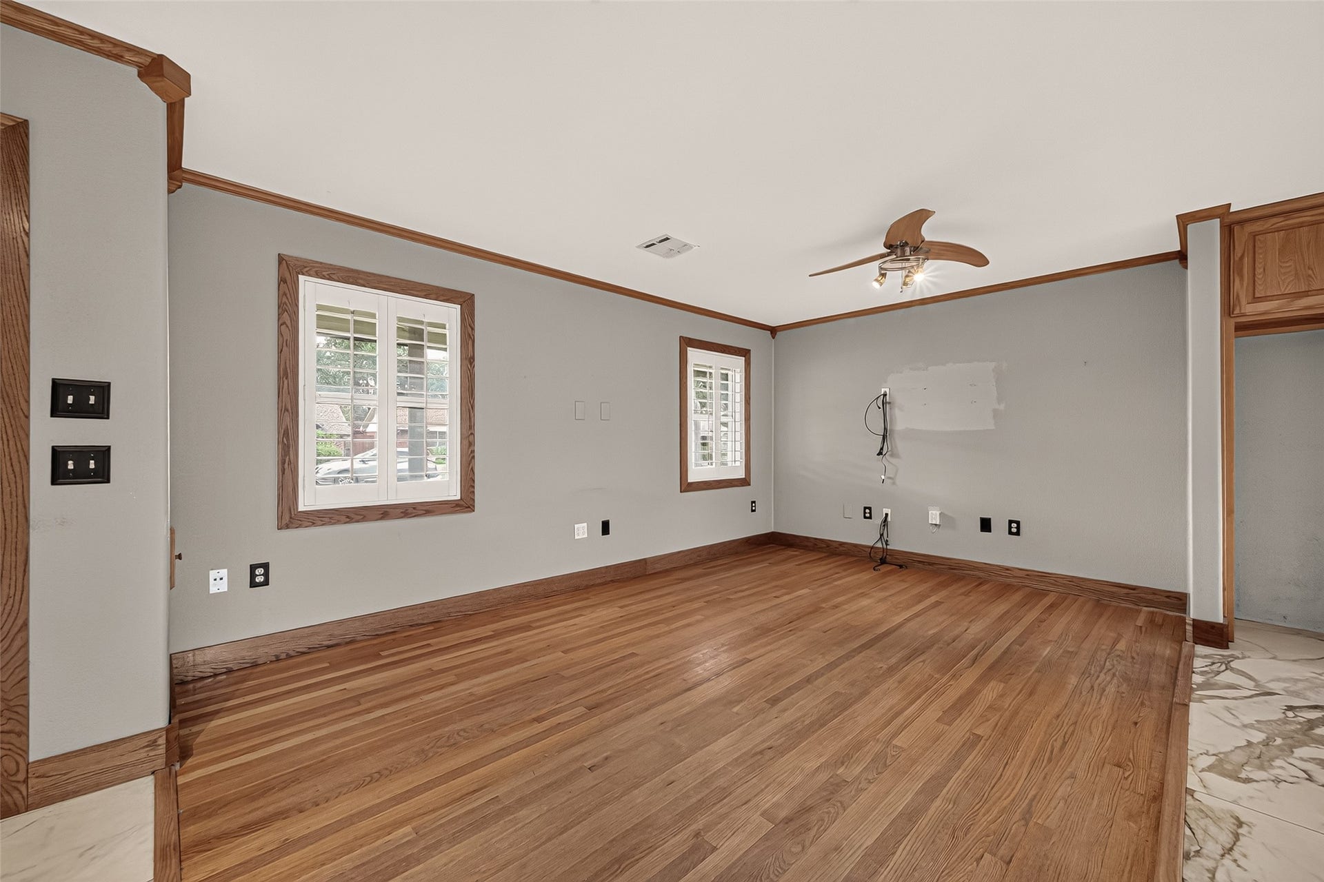 2210 Lazybrook Drive, Houston, TX 77008 2210 Lazybrook Drive, Houston, TX 77008