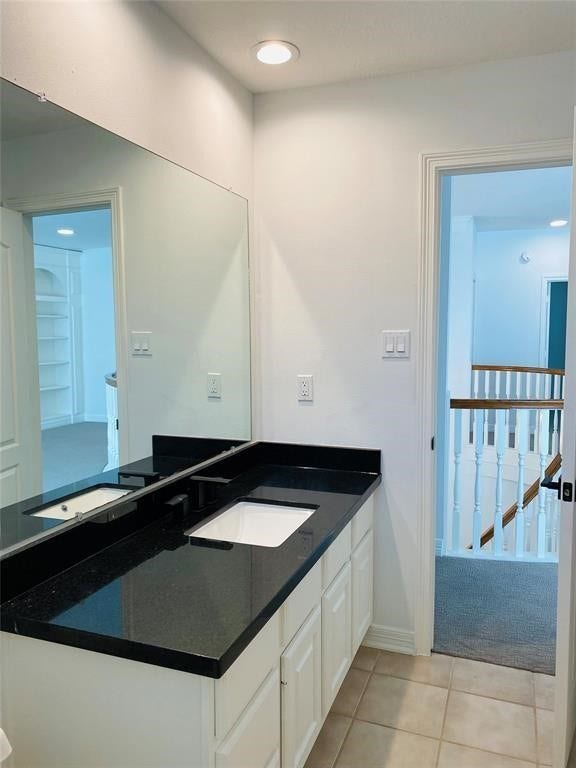 5510 Cherry Creek Bend Court, Houston, TX 77041 Conveniently located third bathroom next to the game room and third bedroom upstairs.