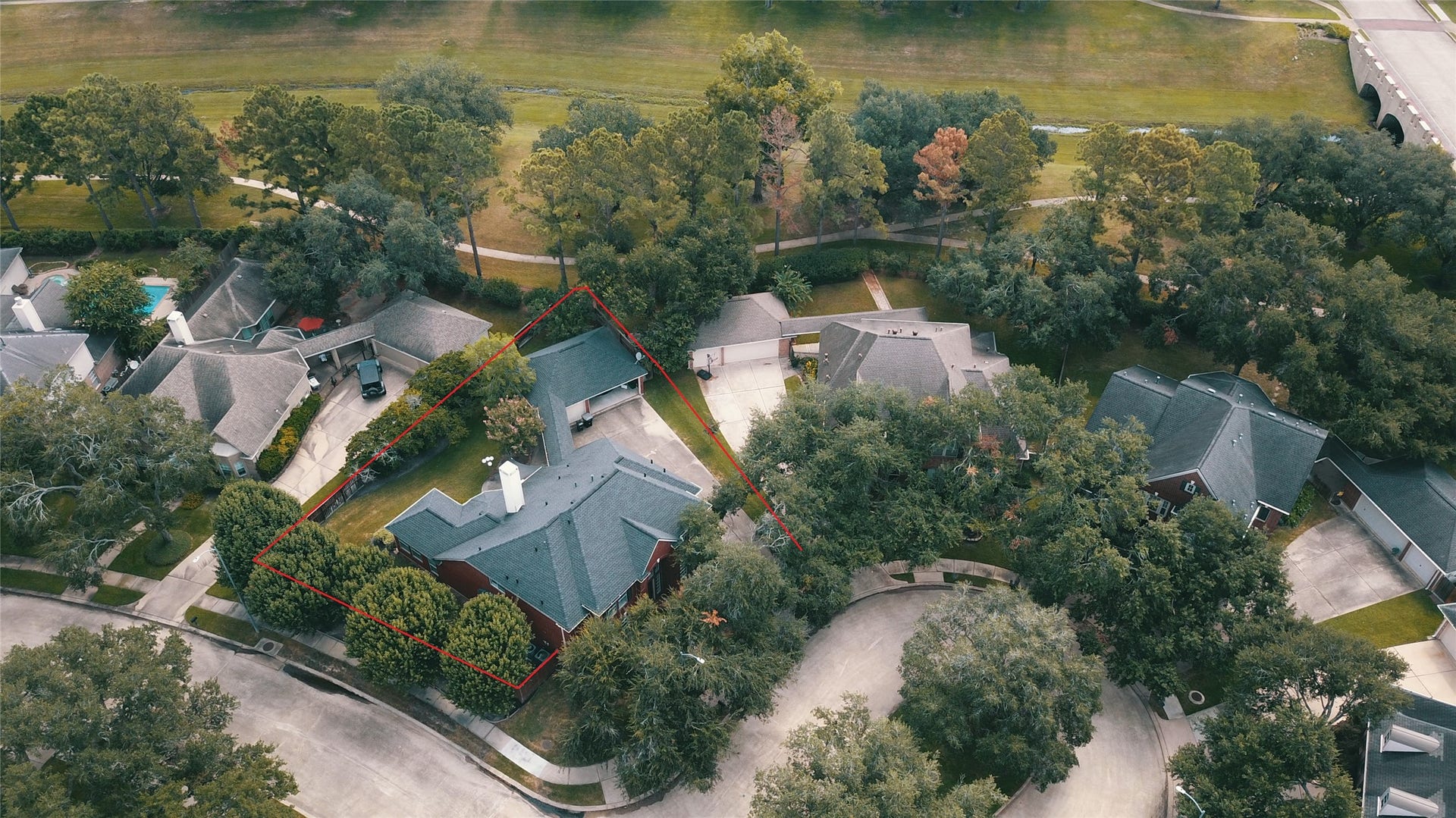 5510 Cherry Creek Bend Court, Houston, TX 77041 Nestled in a peaceful cul-de-sac, this home offers privacy and tranquility in a desirable location.