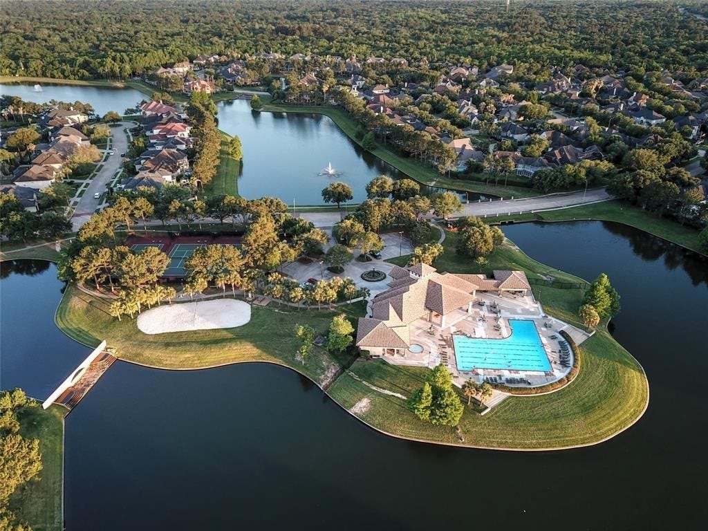 5510 Cherry Creek Bend Court, Houston, TX 77041 come and enjoy this resort style amenities at walking distance of the property.