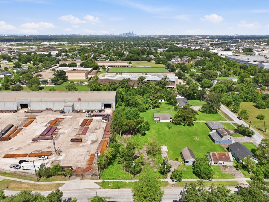 Property photo for 1420 Miles Street, Houston, TX