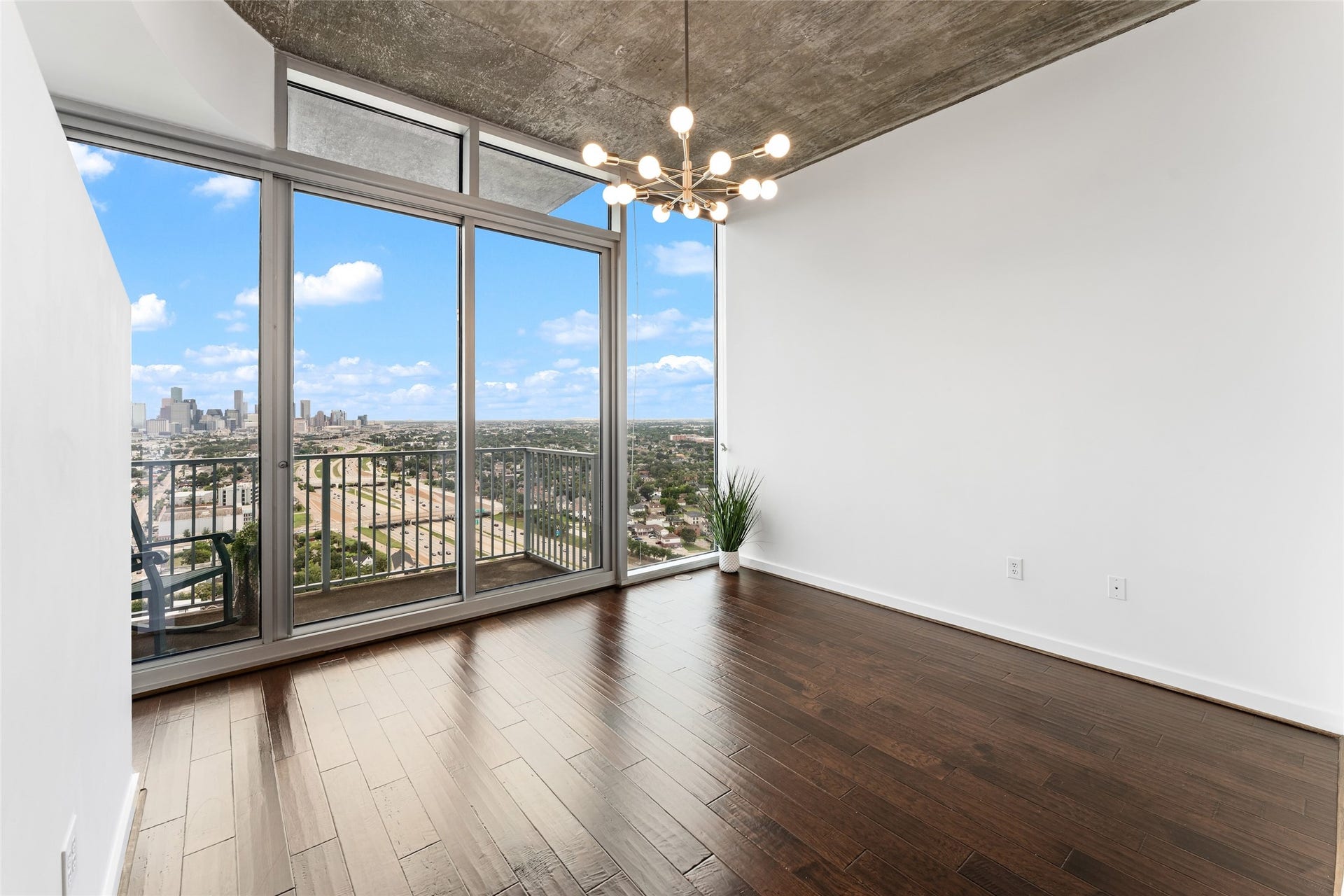 5925 Almeda Road, #12711, Houston, TX 77004 The floor-to-ceiling windows bring a view that is peaceful to wake up and wind down with.