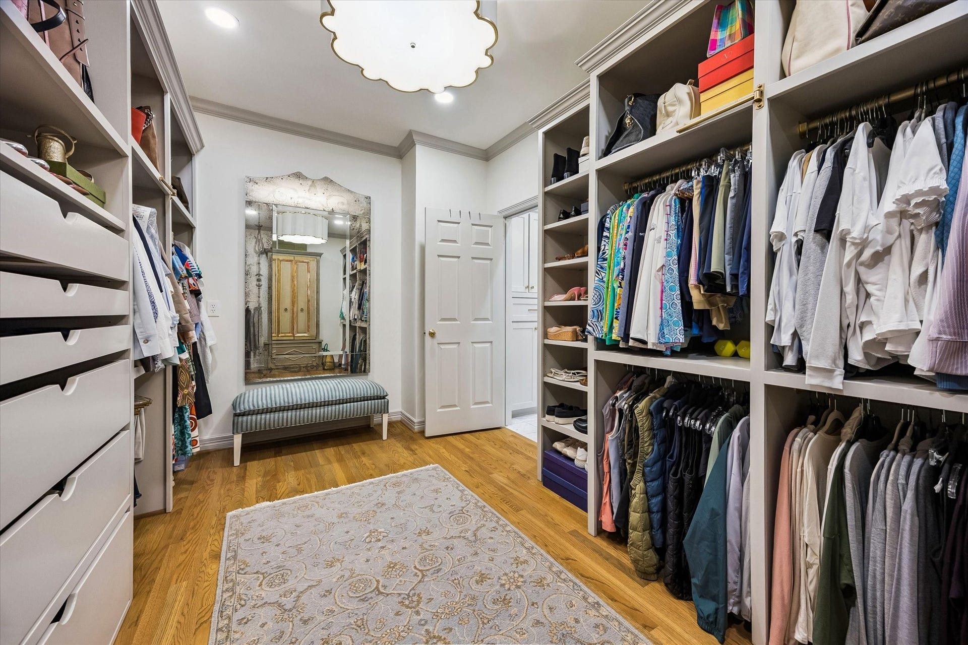 19 E Briar Hollow Lane, Houston, TX 77027 19 E Briar Hollow Lane, Houston, TX 77027