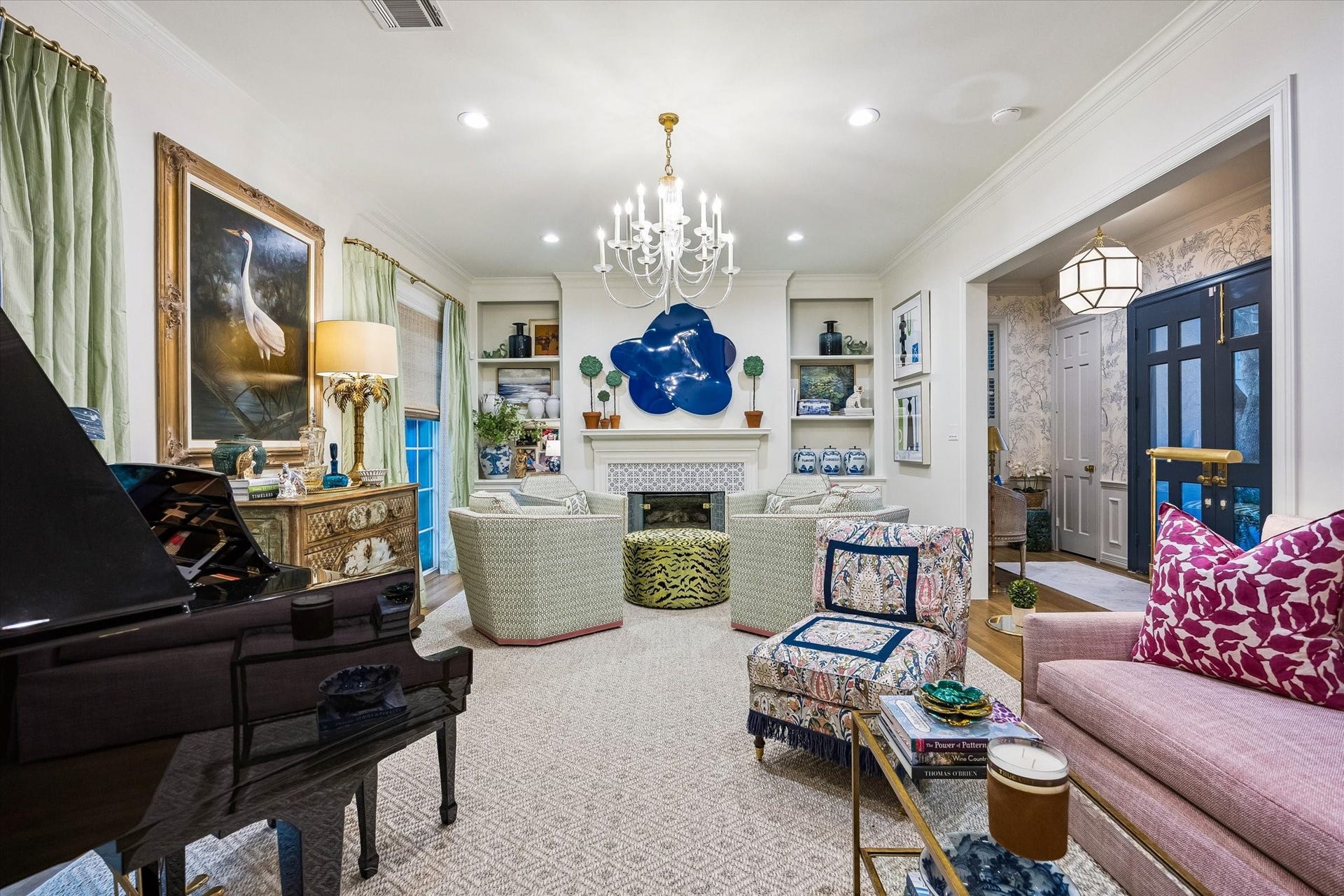 19 E Briar Hollow Lane, Houston, TX 77027 19 E Briar Hollow Lane, Houston, TX 77027