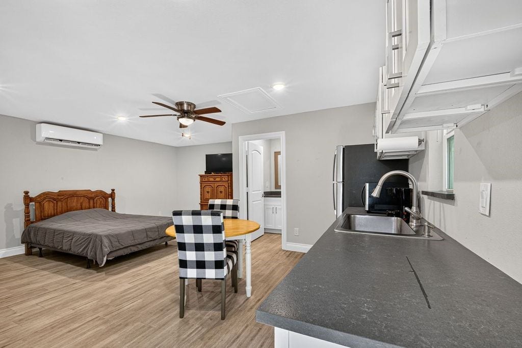 14946 Spring Lake Drive, Houston, TX 77070 14946 Spring Lake Drive, Houston, TX 77070