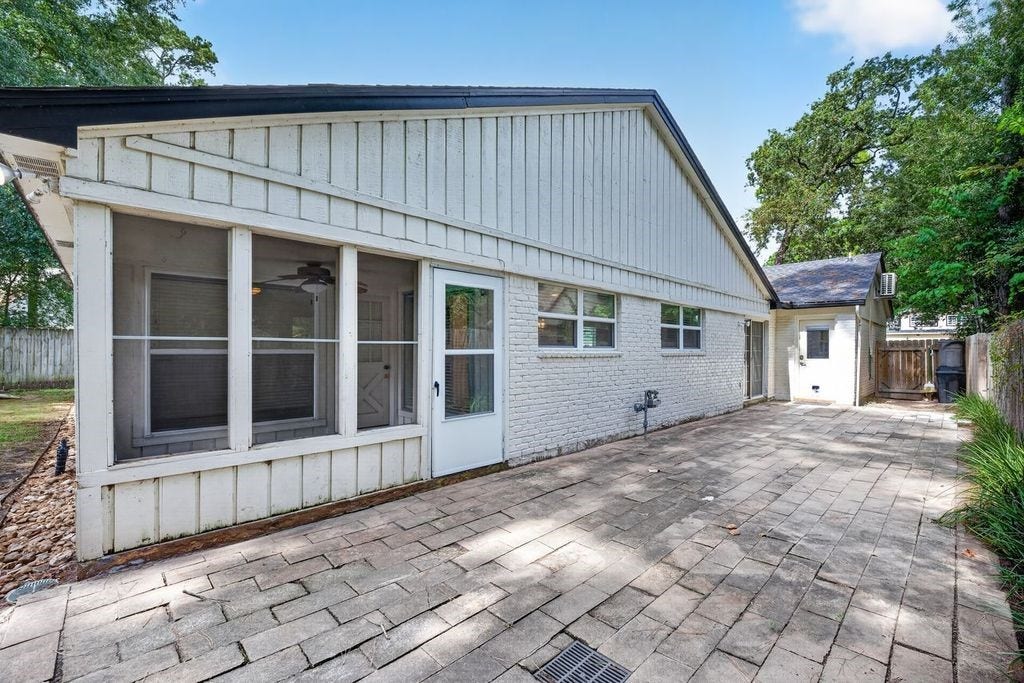 14946 Spring Lake Drive, Houston, TX 77070 14946 Spring Lake Drive, Houston, TX 77070