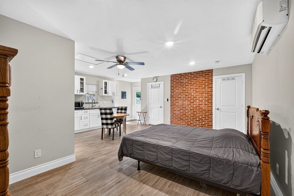 14946 Spring Lake Drive, Houston, TX 77070 14946 Spring Lake Drive, Houston, TX 77070