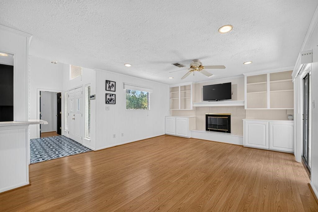 14946 Spring Lake Drive, Houston, TX 77070 14946 Spring Lake Drive, Houston, TX 77070