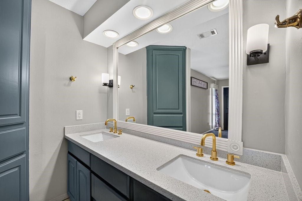 14946 Spring Lake Drive, Houston, TX 77070 14946 Spring Lake Drive, Houston, TX 77070
