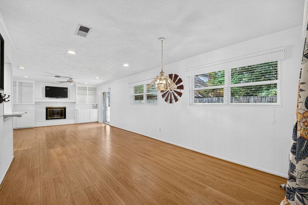 14946 Spring Lake Drive, Houston, TX 77070 14946 Spring Lake Drive, Houston, TX 77070