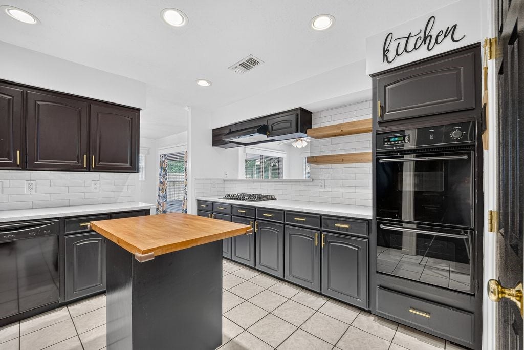 14946 Spring Lake Drive, Houston, TX 77070 14946 Spring Lake Drive, Houston, TX 77070
