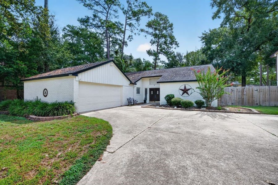 Property photo for 14946 Spring Lake Drive, Houston, TX