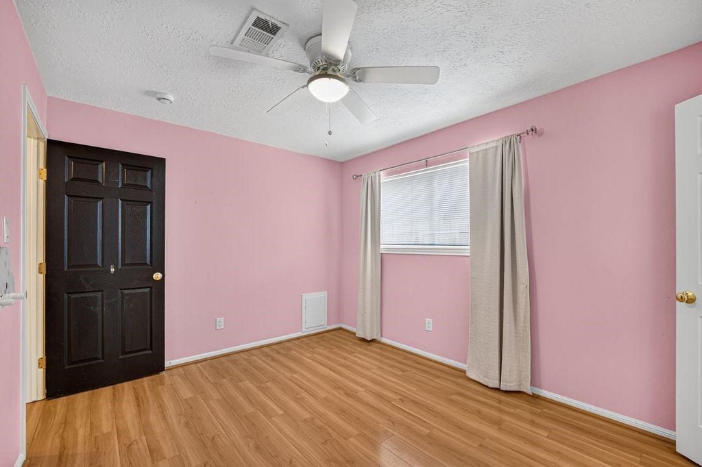 14946 Spring Lake Drive, Houston, TX 77070 14946 Spring Lake Drive, Houston, TX 77070