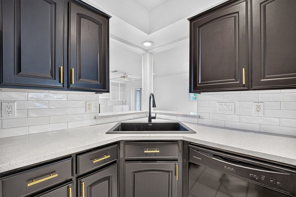 14946 Spring Lake Drive, Houston, TX 77070 14946 Spring Lake Drive, Houston, TX 77070