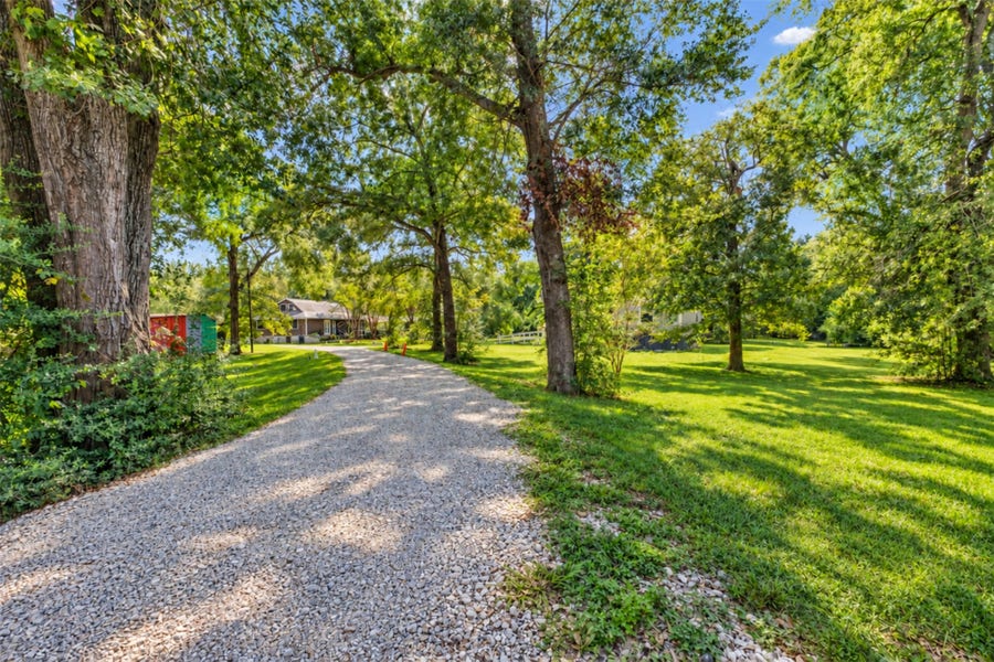 Property photo for 20403 Angeli Drive, Tomball, TX