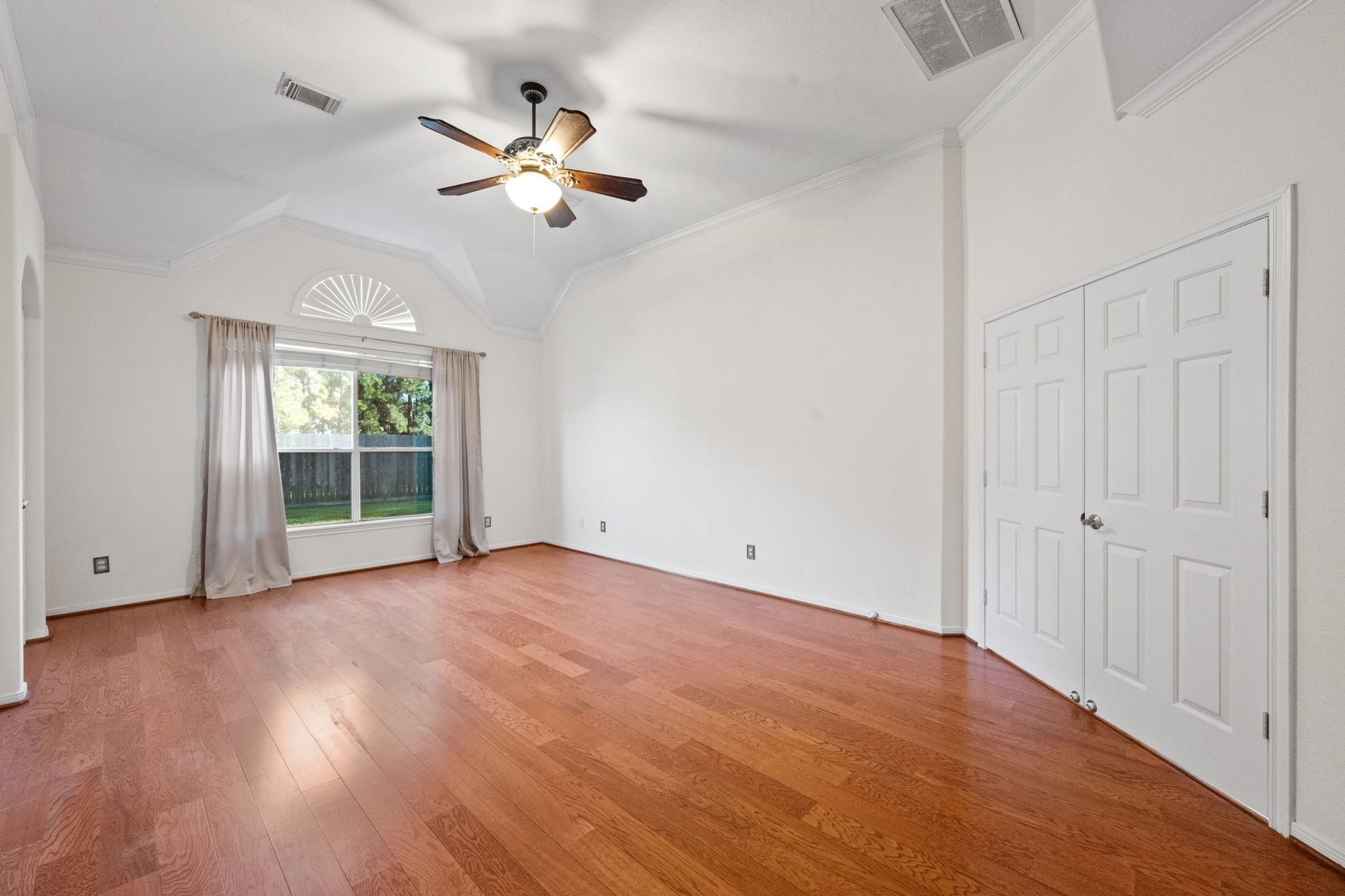 8026 Trophy Place Drive, Humble, TX 77346 8026 Trophy Place Drive, Humble, TX 77346