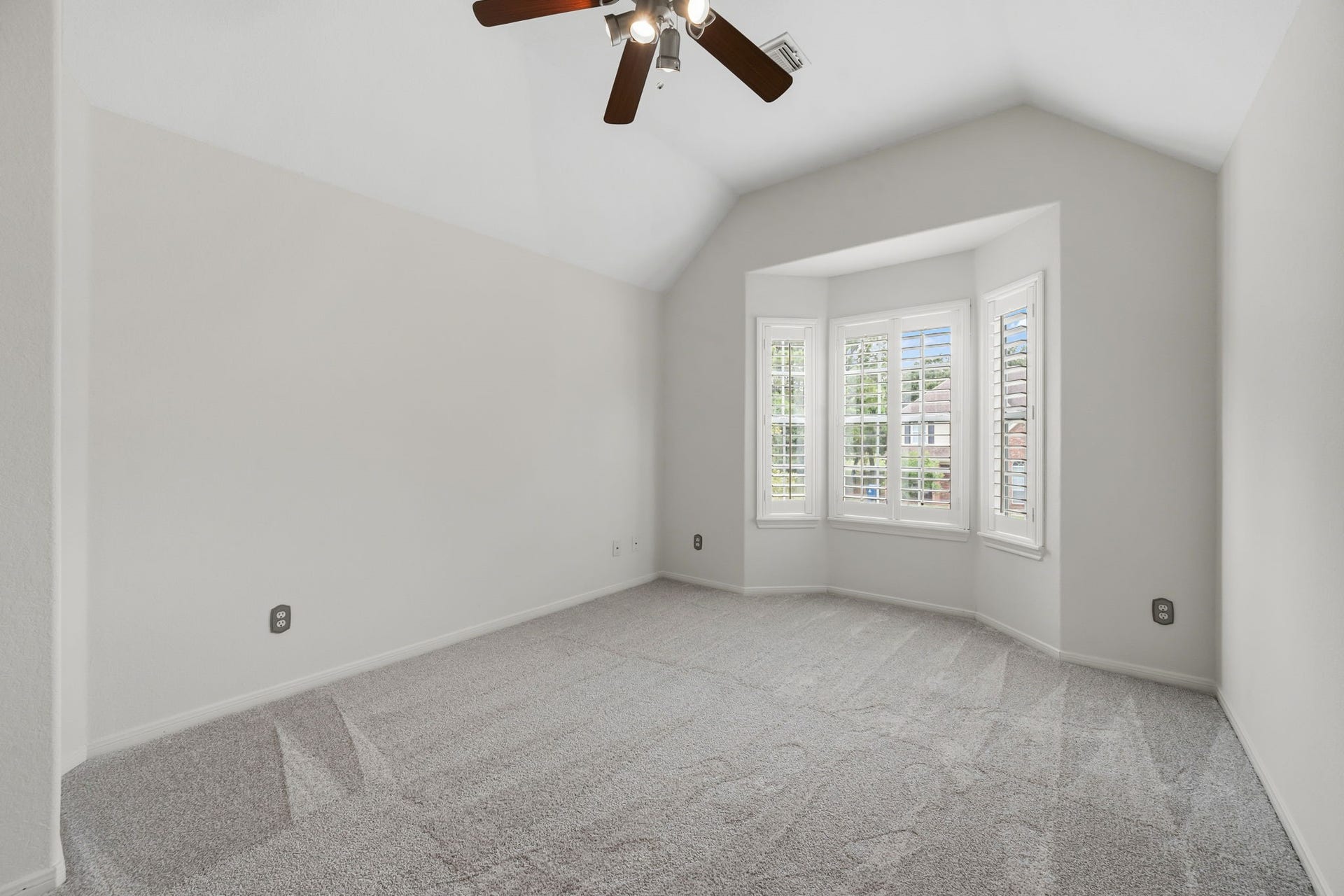 8026 Trophy Place Drive, Humble, TX 77346 8026 Trophy Place Drive, Humble, TX 77346