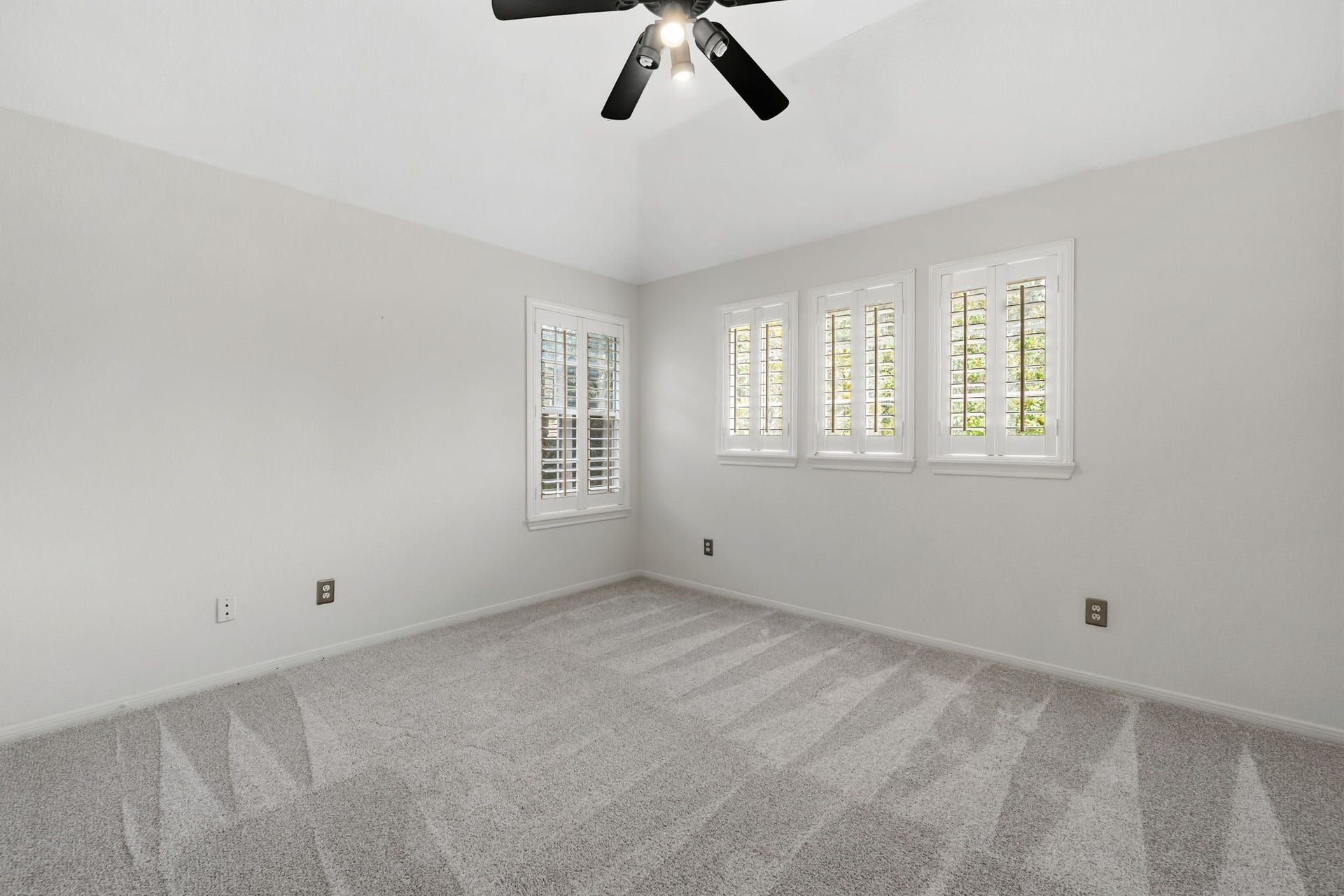 8026 Trophy Place Drive, Humble, TX 77346 8026 Trophy Place Drive, Humble, TX 77346