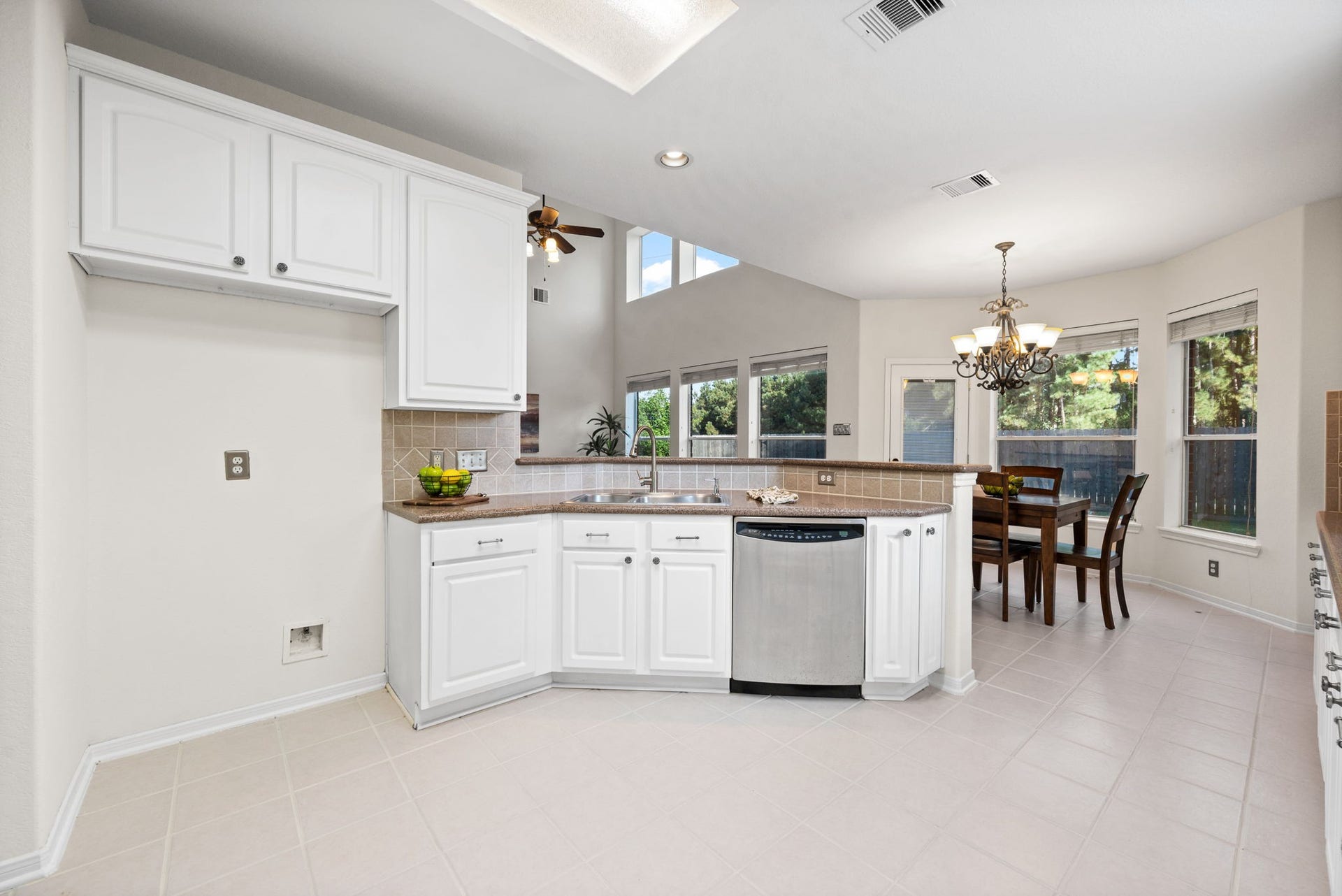 8026 Trophy Place Drive, Humble, TX 77346 8026 Trophy Place Drive, Humble, TX 77346