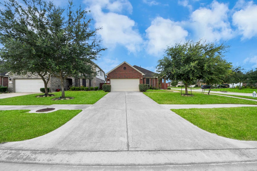 Property photo for 1902 Argos Drive, Missouri City, TX