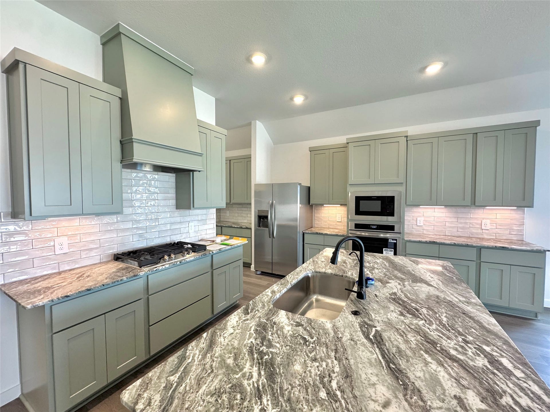3315 Daily Harvest Drive, Pearland, TX 77581 3315 Daily Harvest Drive, Pearland, TX 77581