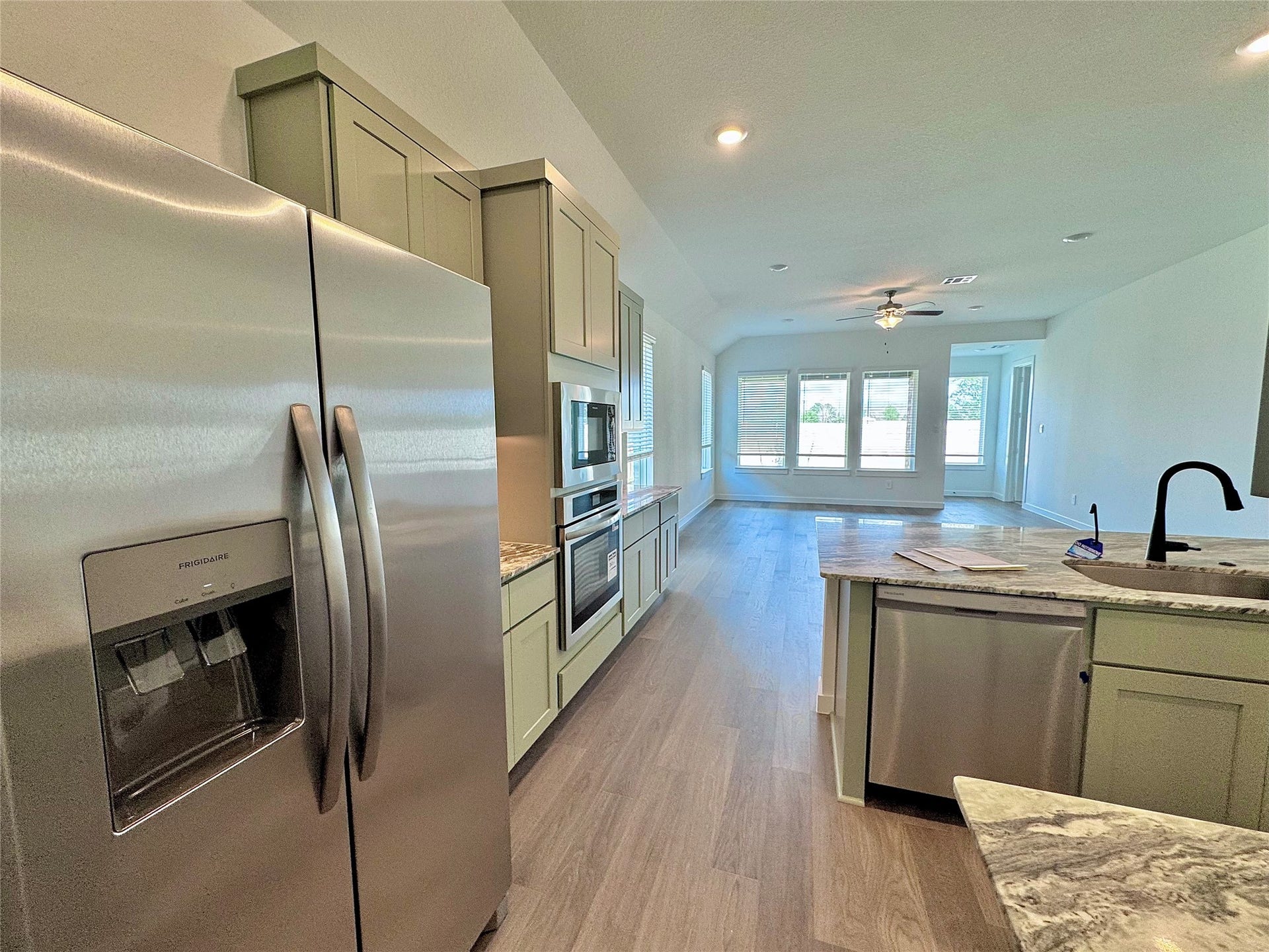 3315 Daily Harvest Drive, Pearland, TX 77581 3315 Daily Harvest Drive, Pearland, TX 77581