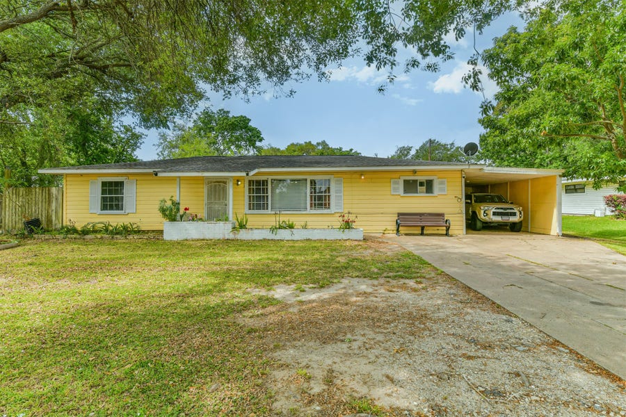 Property photo for 1732 Highway 3, La Marque, TX