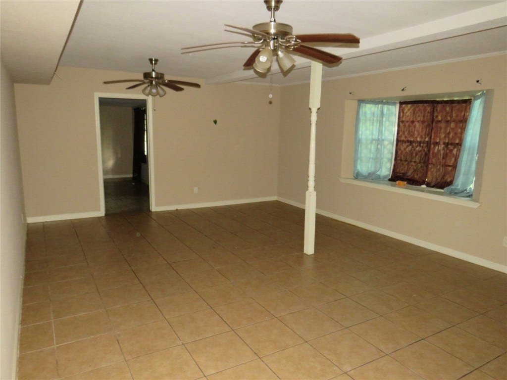 7102 N Highway 6, Hitchcock, TX 77563 7102 N Highway 6, Hitchcock, TX 77563