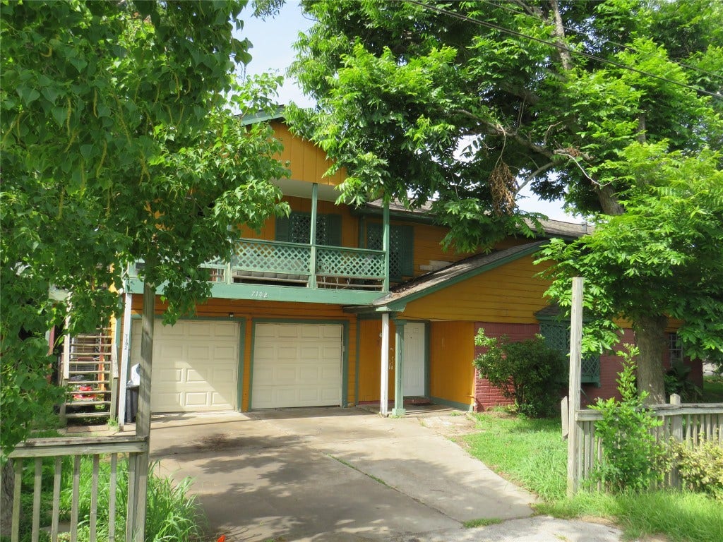 7102 N Highway 6, Hitchcock, TX 77563 7102 N Highway 6, Hitchcock, TX 77563