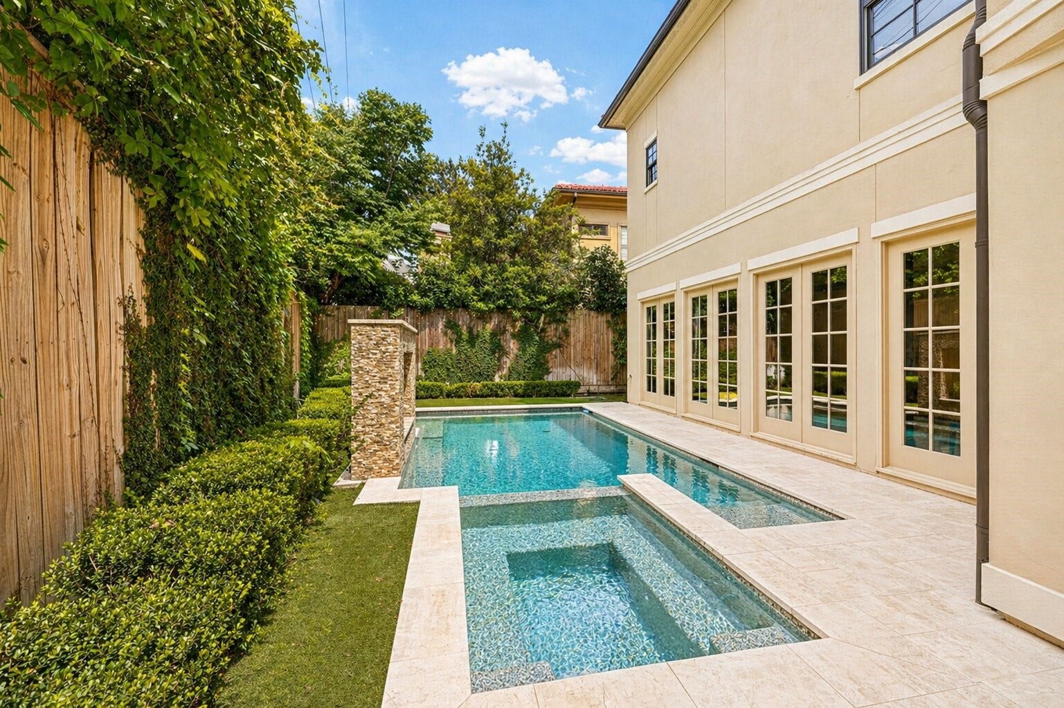 2400 Avalon Place, Houston, TX 77019 2400 Avalon Place, Houston, TX 77019