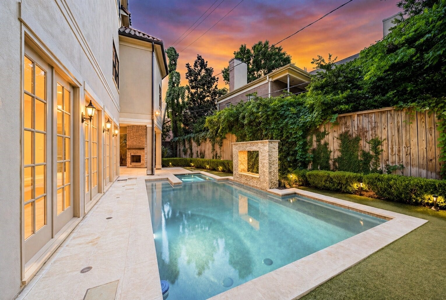 2400 Avalon Place, Houston, TX 77019 2400 Avalon Place, Houston, TX 77019