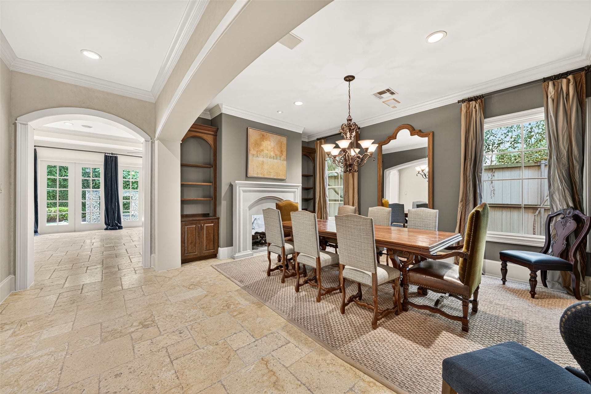 2400 Avalon Place, Houston, TX 77019 2400 Avalon Place, Houston, TX 77019