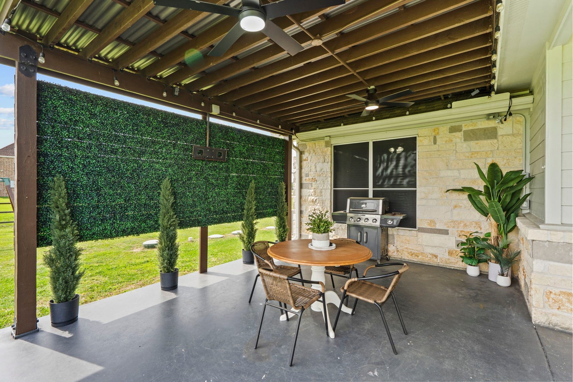 16003 Three Oaks Boulevard, Santa Fe, TX 77517 16003 Three Oaks Boulevard, Santa Fe, TX 77517