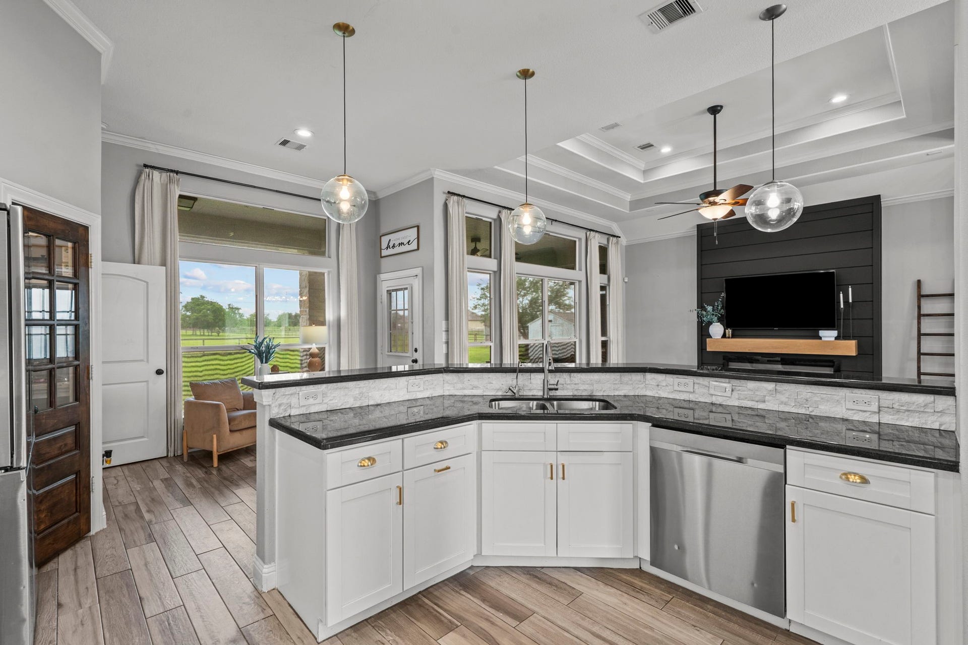 16003 Three Oaks Boulevard, Santa Fe, TX 77517 16003 Three Oaks Boulevard, Santa Fe, TX 77517