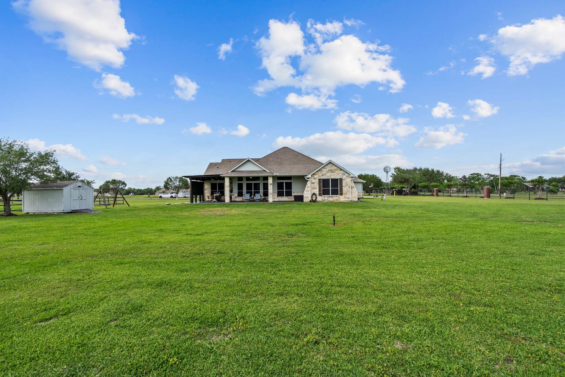 16003 Three Oaks Boulevard, Santa Fe, TX 77517 16003 Three Oaks Boulevard, Santa Fe, TX 77517
