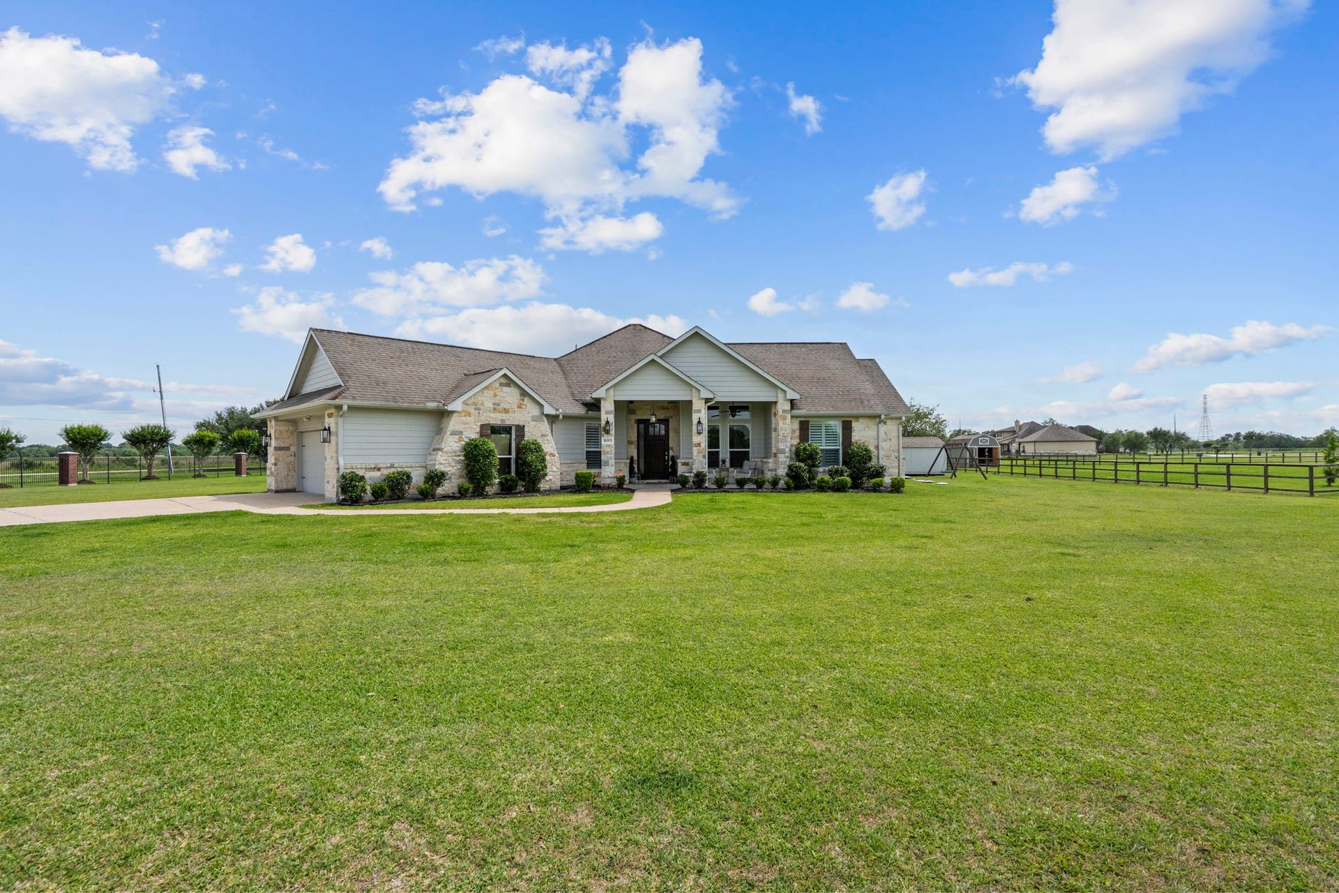 16003 Three Oaks Boulevard, Santa Fe, TX 77517 16003 Three Oaks Boulevard, Santa Fe, TX 77517