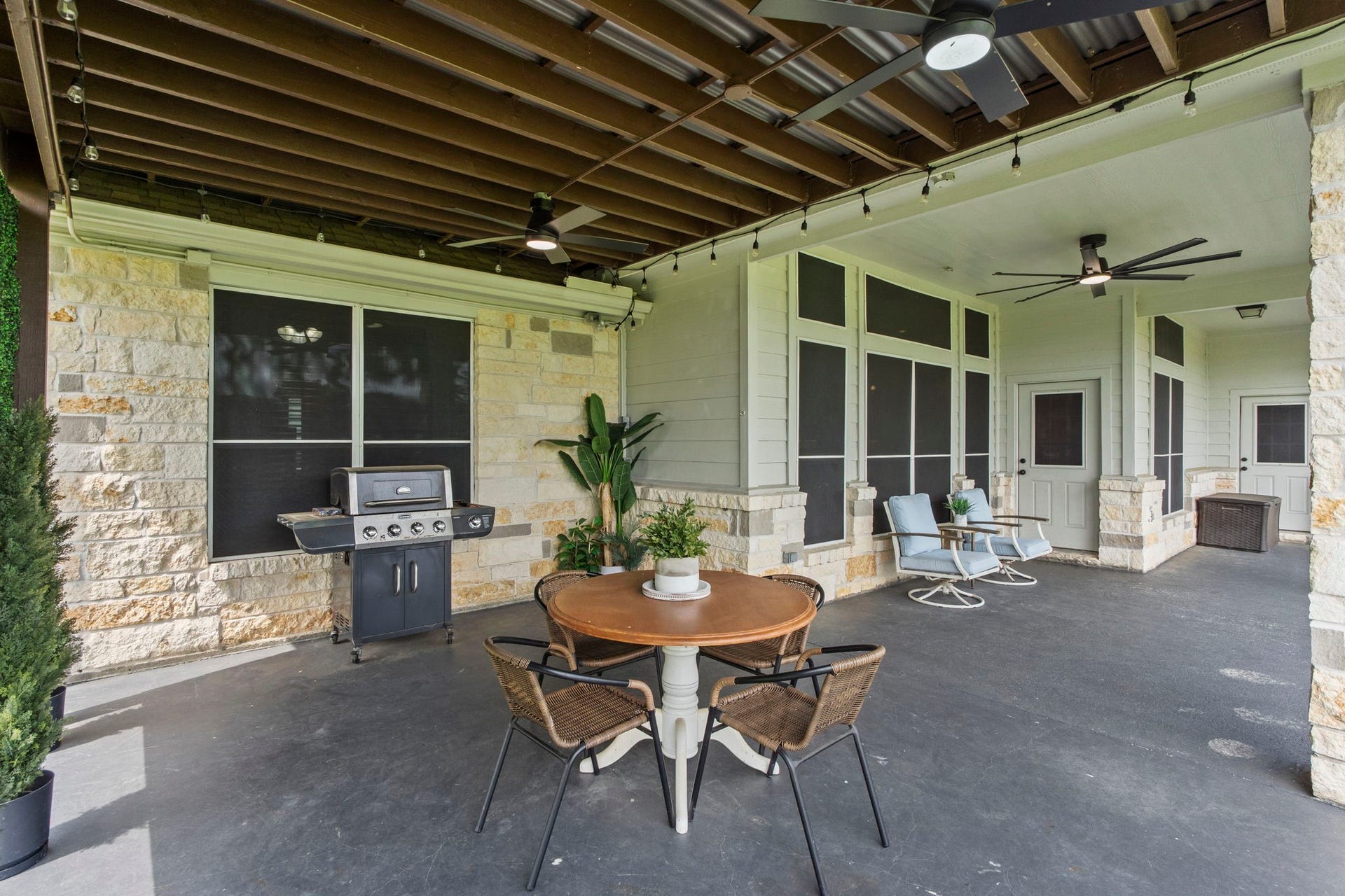 16003 Three Oaks Boulevard, Santa Fe, TX 77517 16003 Three Oaks Boulevard, Santa Fe, TX 77517