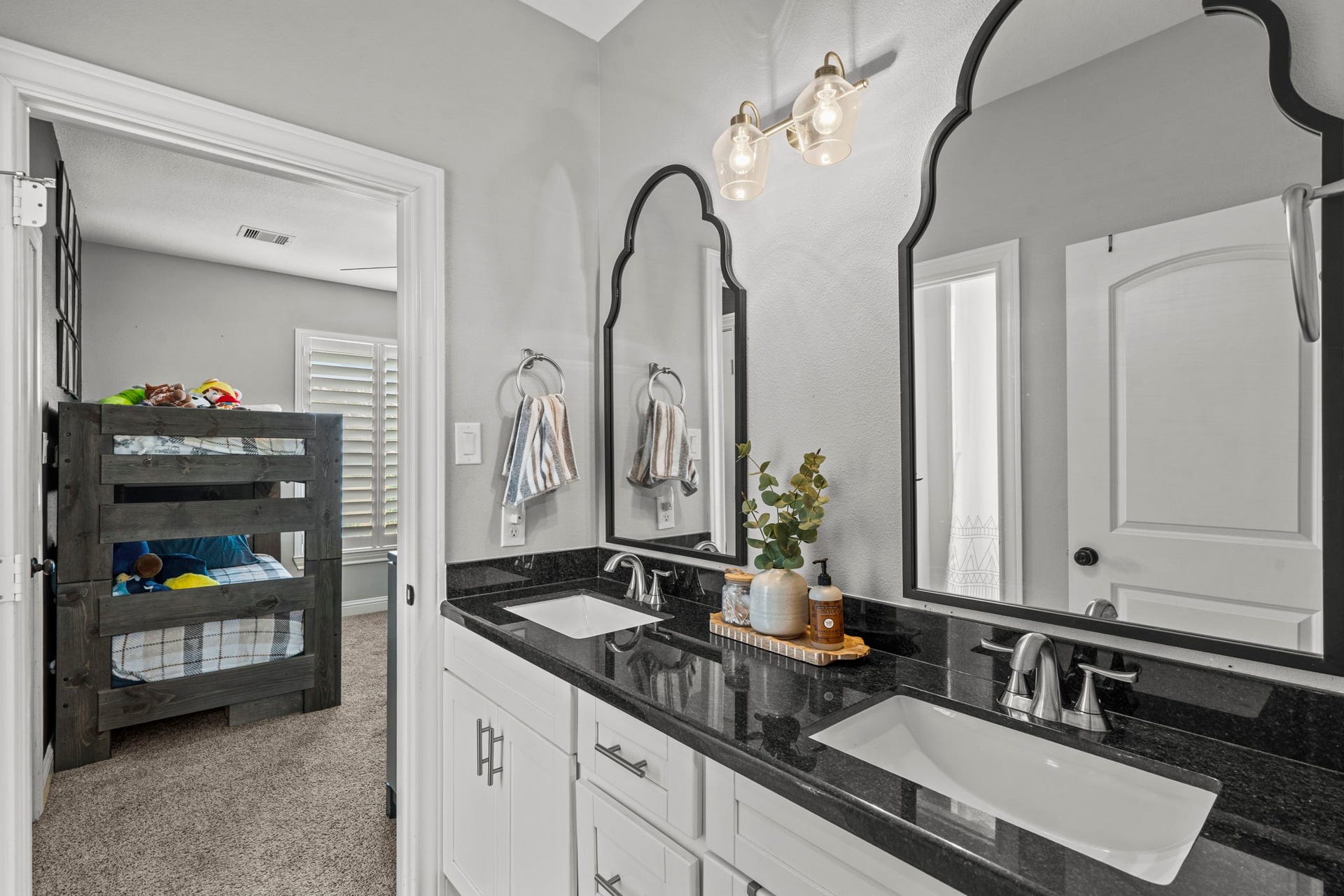 16003 Three Oaks Boulevard, Santa Fe, TX 77517 16003 Three Oaks Boulevard, Santa Fe, TX 77517