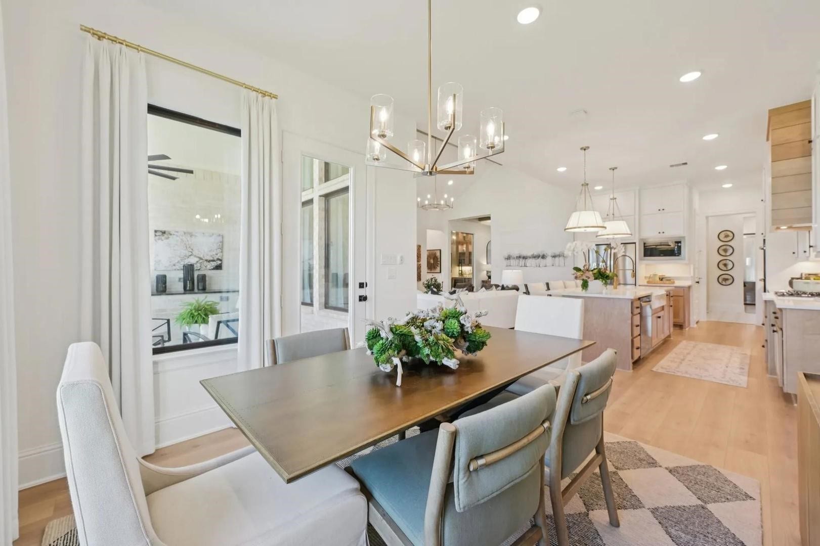 Elliot Dining Room