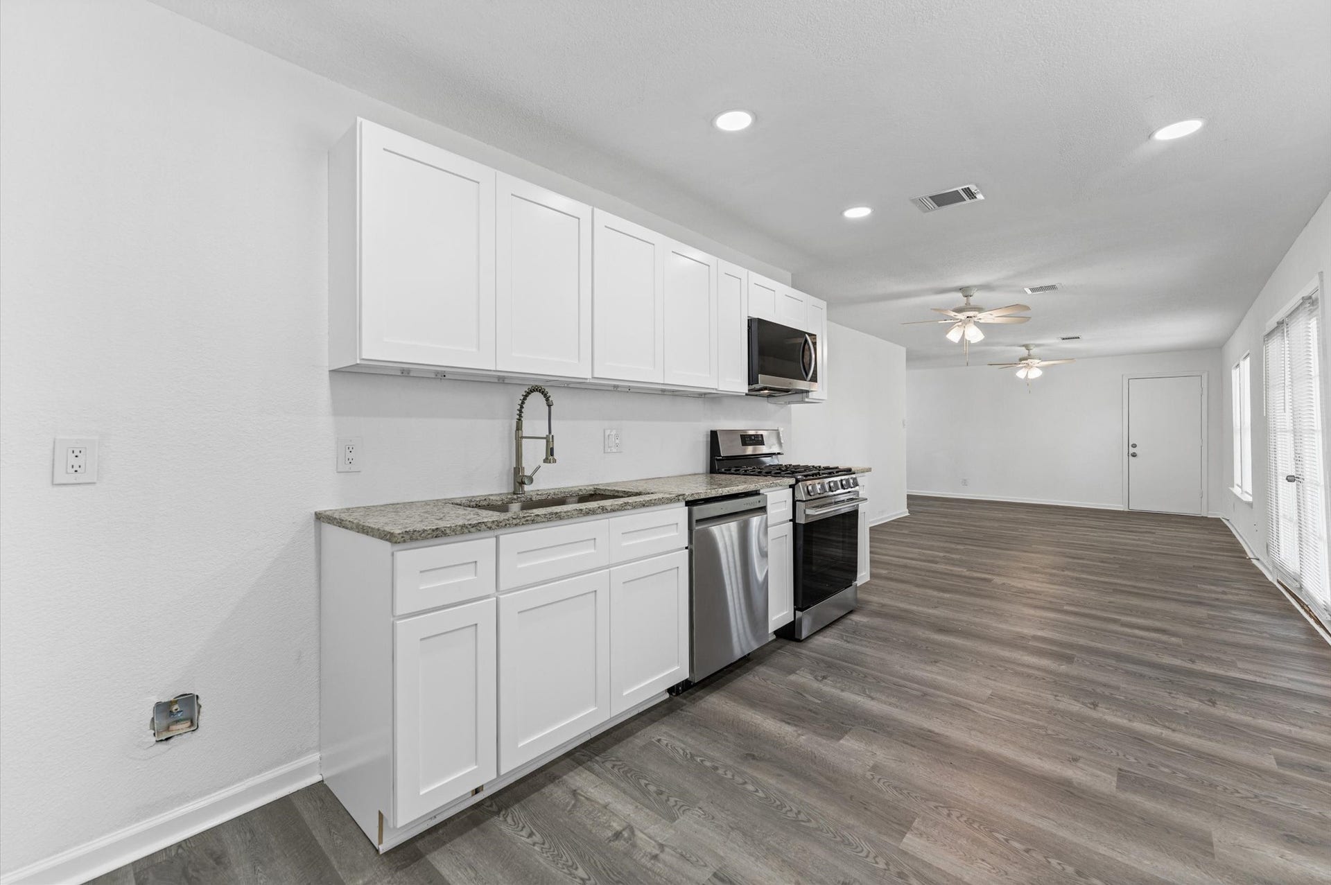 2617 Kingsdale Drive, Deer Park, TX 77536 2617 Kingsdale Drive, Deer Park, TX 77536