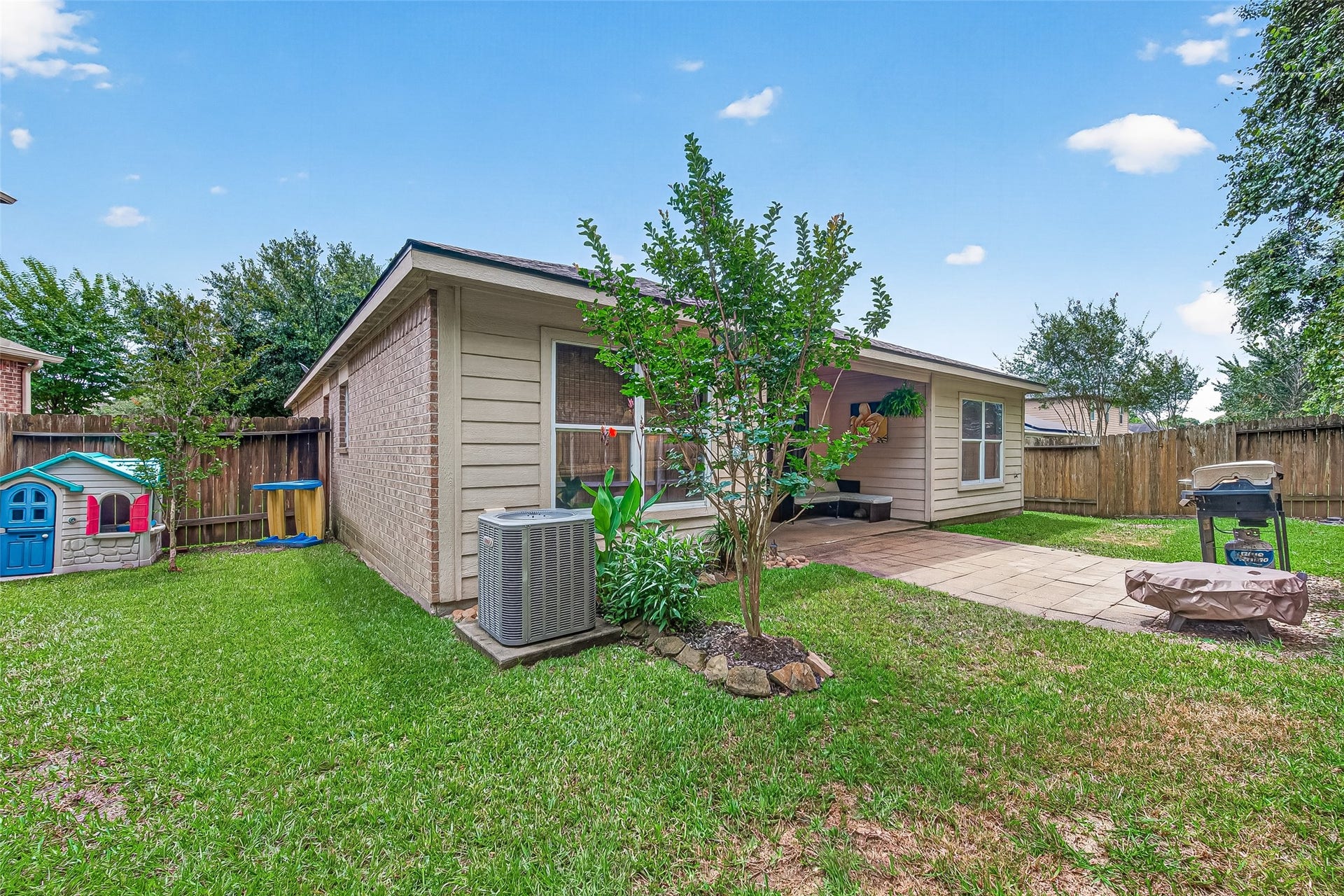 12114 Estelle Lane, Pinehurst, TX 77362 12114 Estelle Lane, Pinehurst, TX 77362