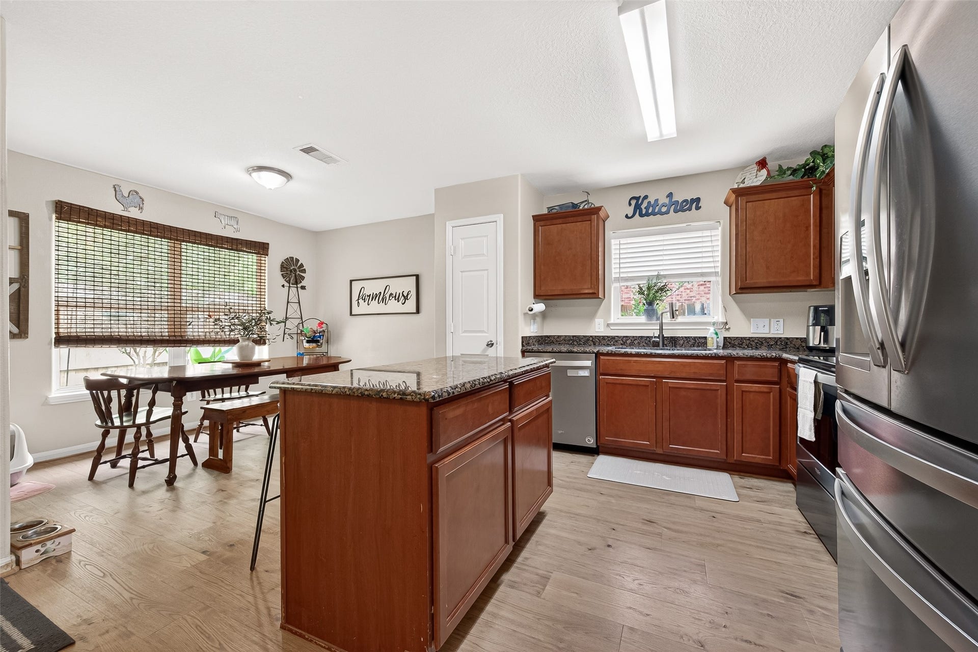 12114 Estelle Lane, Pinehurst, TX 77362 12114 Estelle Lane, Pinehurst, TX 77362