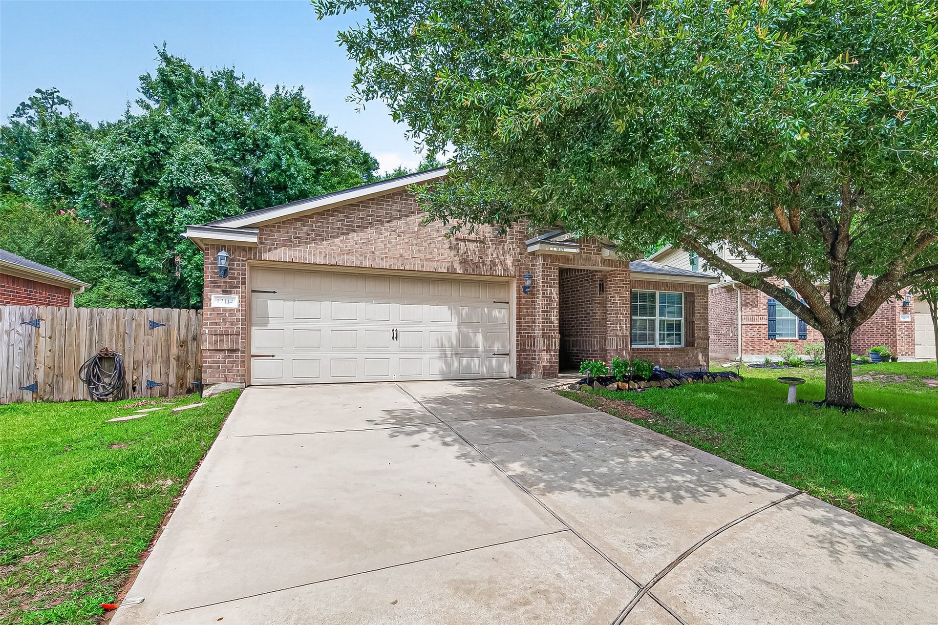 12114 Estelle Lane, Pinehurst, TX 77362 12114 Estelle Lane, Pinehurst, TX 77362