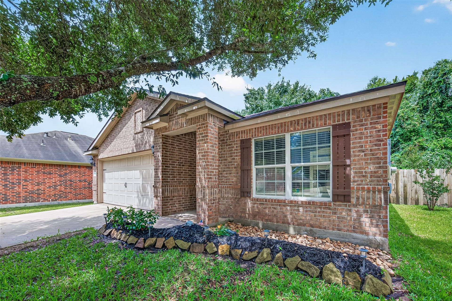 12114 Estelle Lane, Pinehurst, TX 77362 12114 Estelle Lane, Pinehurst, TX 77362