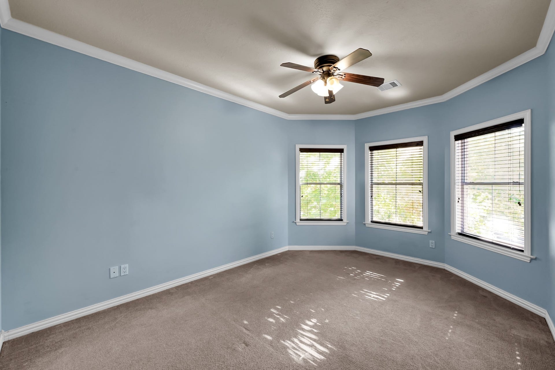 79 Melrose Drive, Montgomery, TX 77356 Upstairs Bedroom 3 with Ensuite Bath