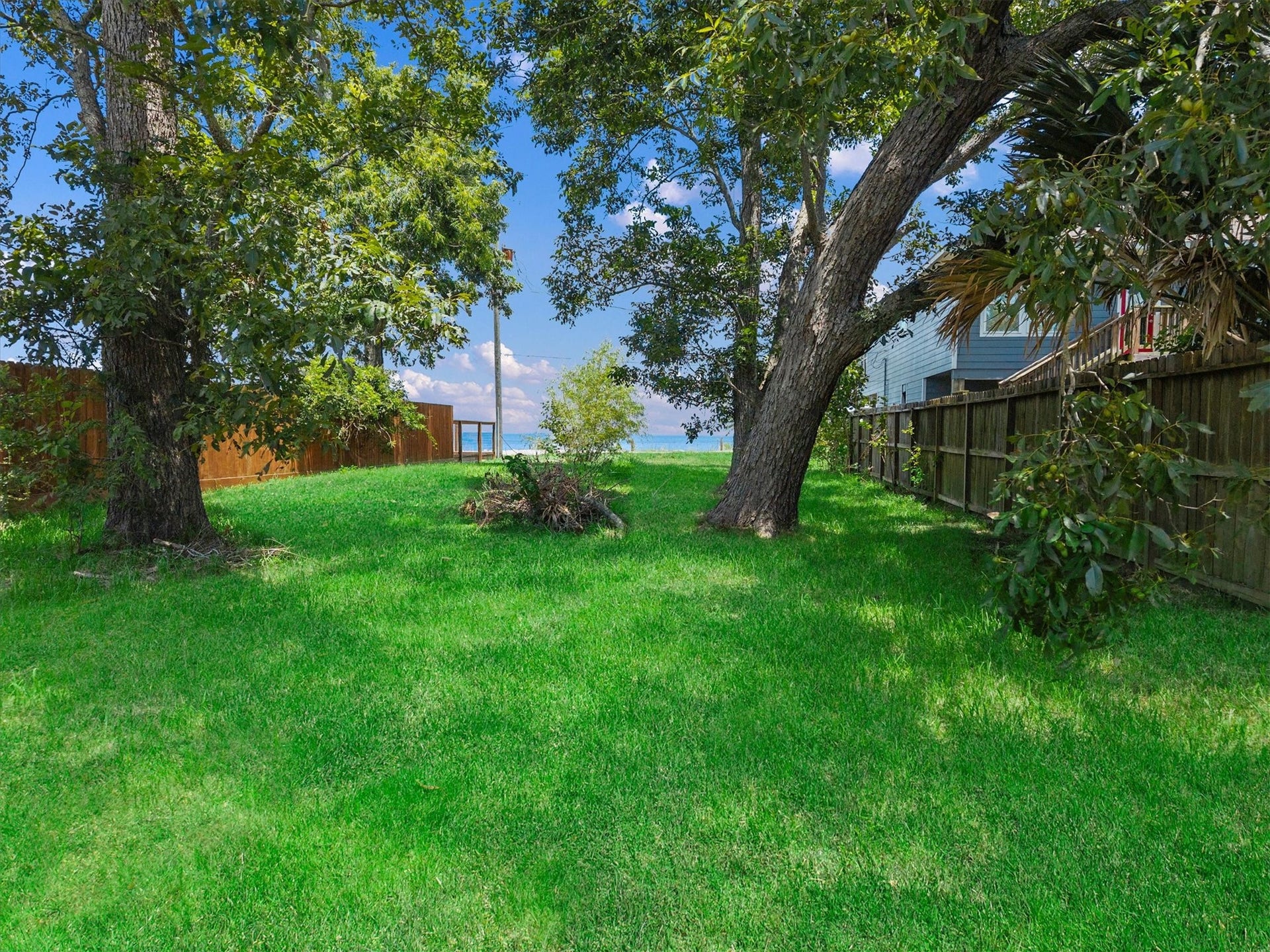 4306 Boulevard Street, Bacliff, TX 77518 4306 Boulevard Street, Bacliff, TX 77518