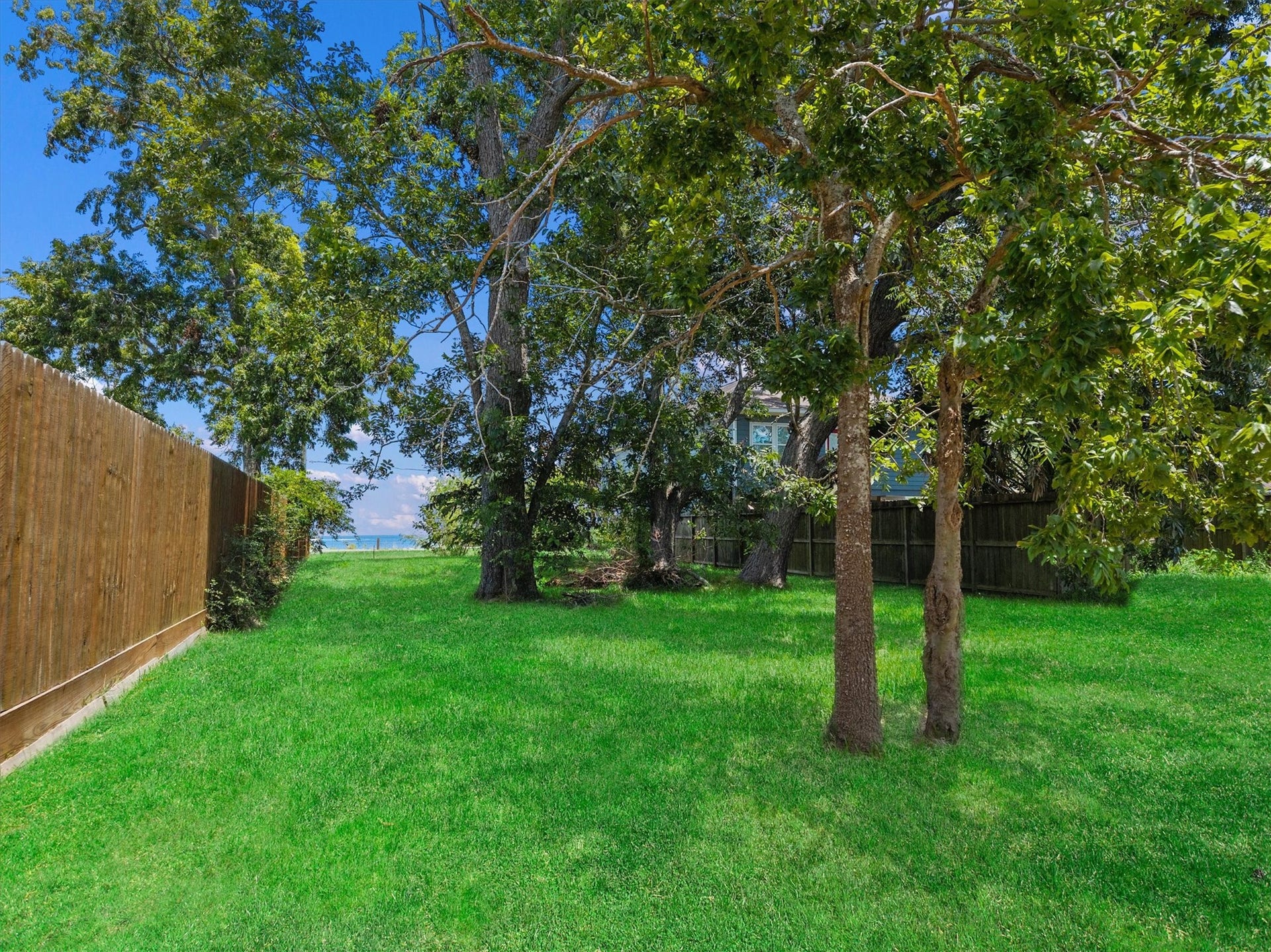 4306 Boulevard Street, Bacliff, TX 77518 4306 Boulevard Street, Bacliff, TX 77518