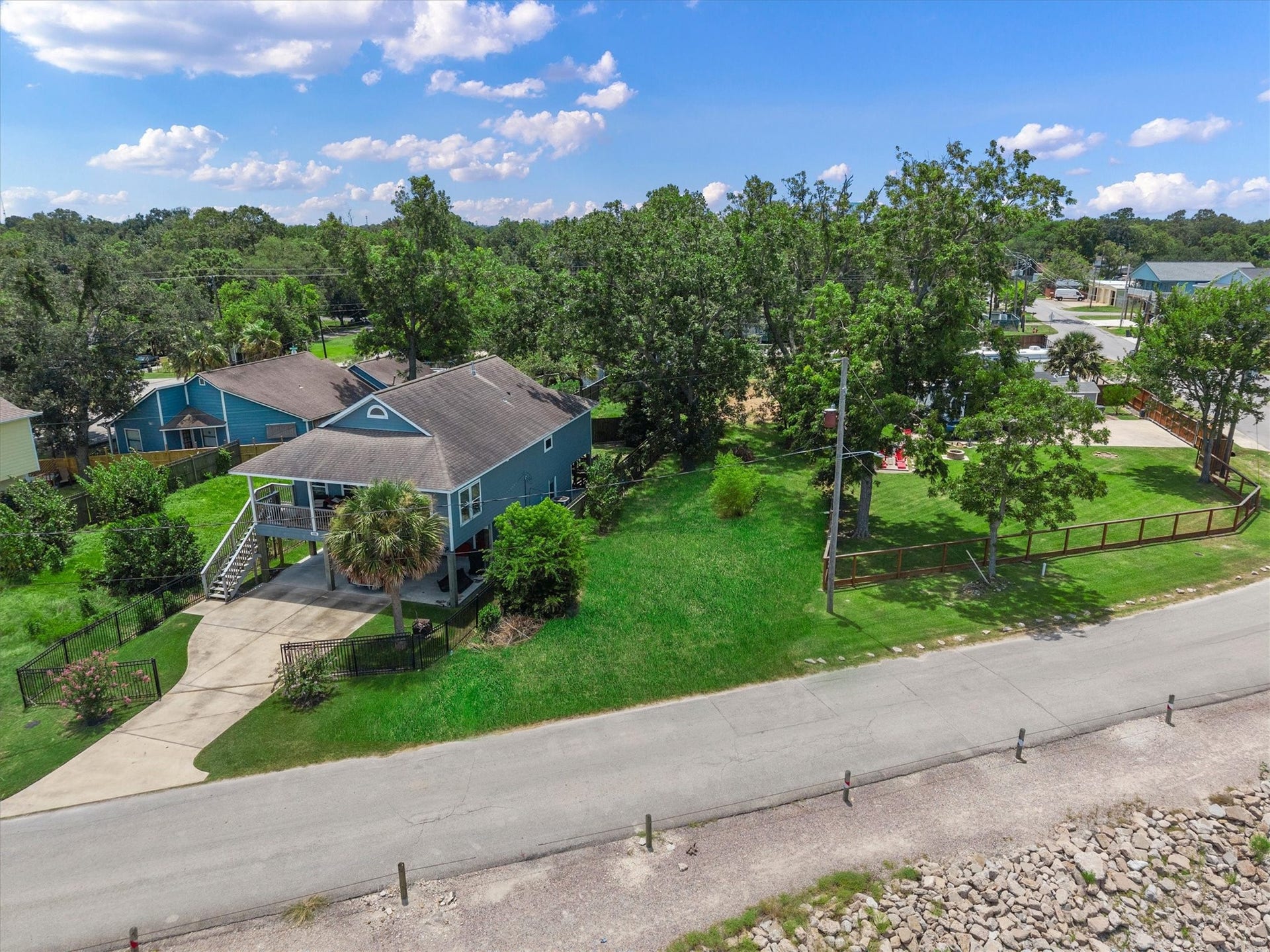 4306 Boulevard Street, Bacliff, TX 77518 4306 Boulevard Street, Bacliff, TX 77518