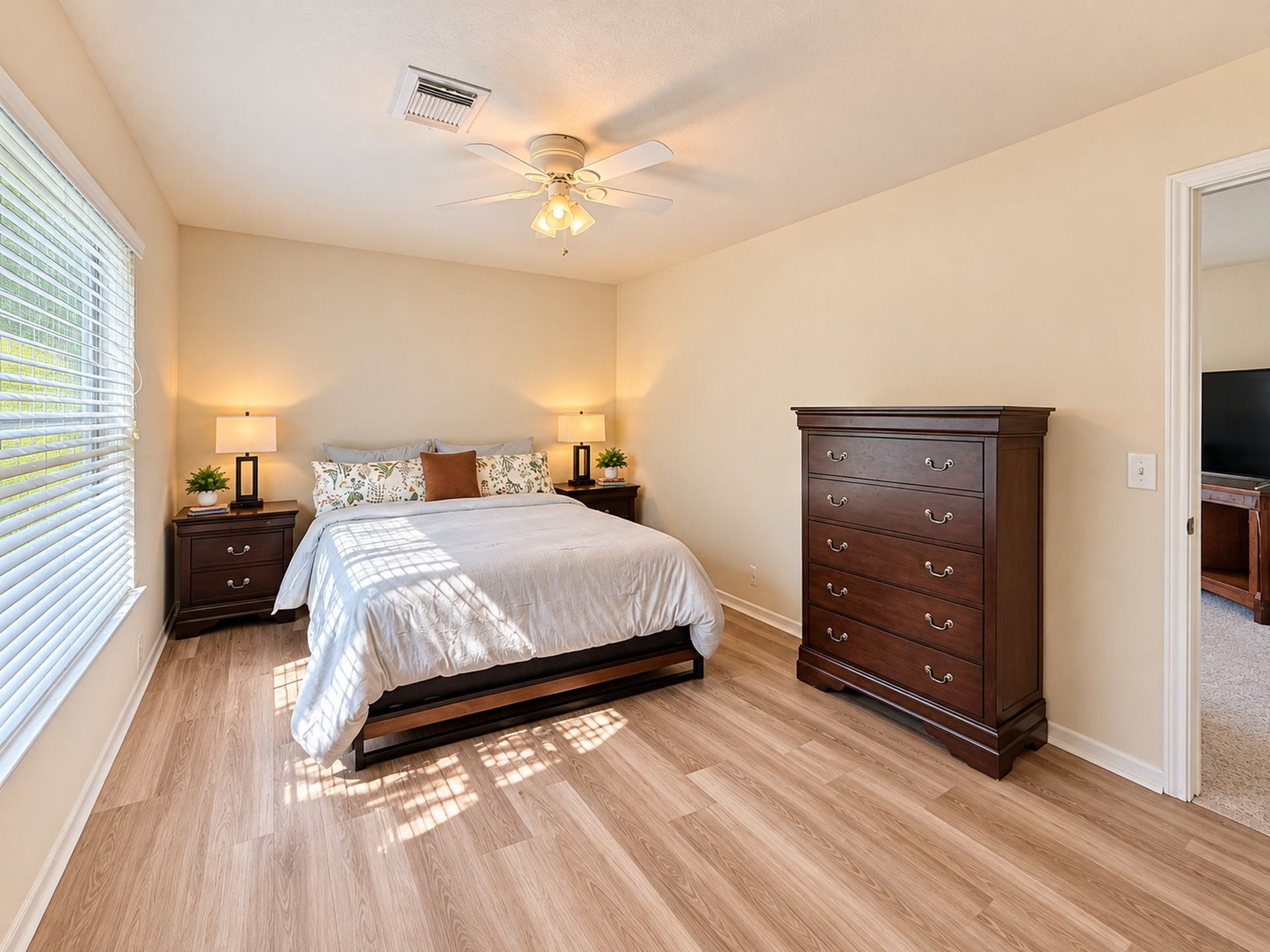 619 Cypresswood Trace, Spring, TX 77373 Upstairs Bedroom 2